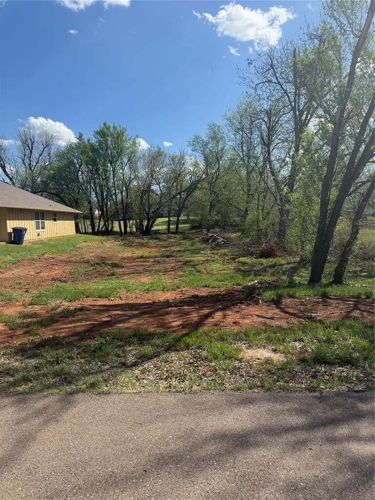 E Rutgers Avenue, Guthrie, OK 73044 - #1