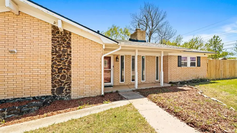 1211 Holly Avenue, Yukon, OK 73099 - #3