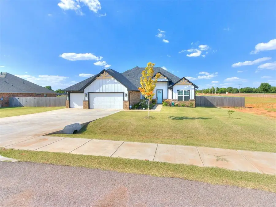 117 W Duane Drive, Mustang, OK 73064 - #2