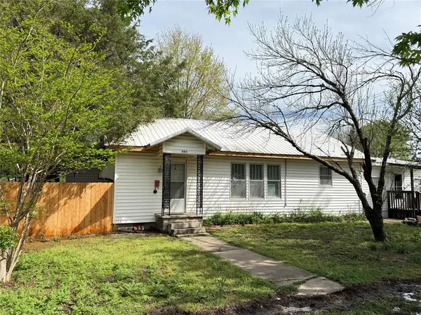 427 E St Louis Street, Wetumka, OK 74883