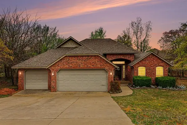 3847 Prairie Falcon Point, Edmond, OK 73034