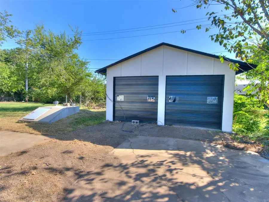 1607 N Beard Avenue, Shawnee, OK 74804 - #2