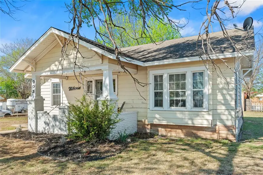 903 N Prouty Avenue, Watonga, OK 73772 - #3