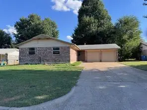 304 W Campbell Drive, Midwest City, OK 73110