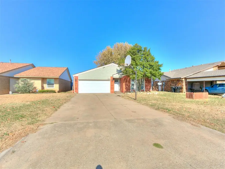 605 SE 34th Street, Moore, OK 73160 - #3