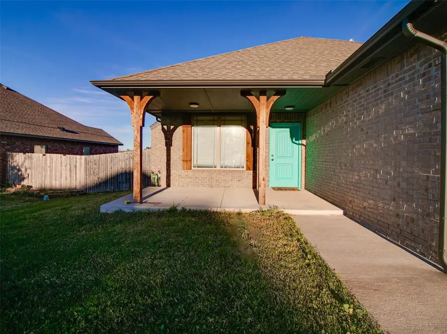 100 Indiana Road, Harrah, OK 73045 - #2