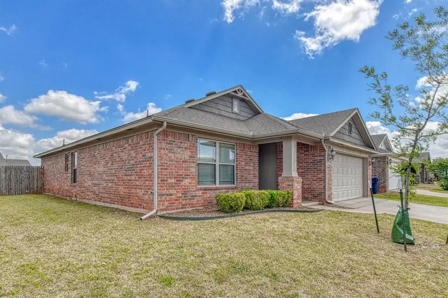 19108 Vea Drive, Edmond, OK 73012 - #3
