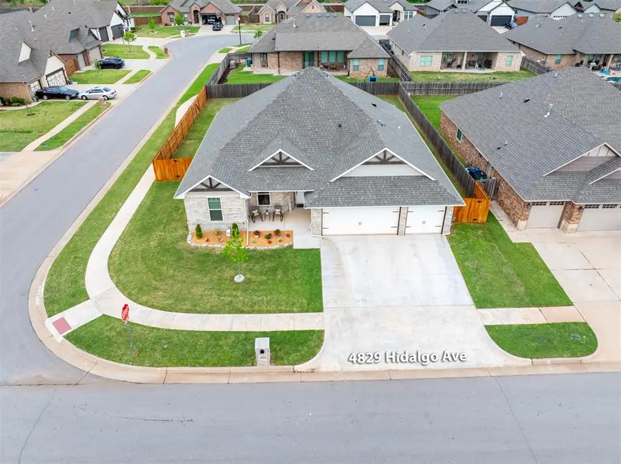 4829 Hidalgo Avenue, Mustang, OK 73064 - #2