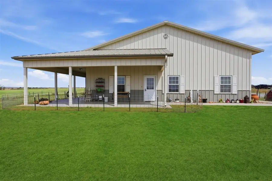 11763 N 1820 Road, Sayre, OK 73662 - #2