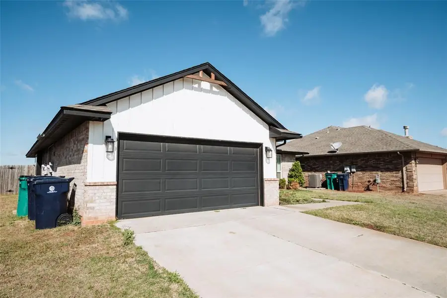 4705 Apatite Bluff Drive, Oklahoma City, OK 73179 - #2