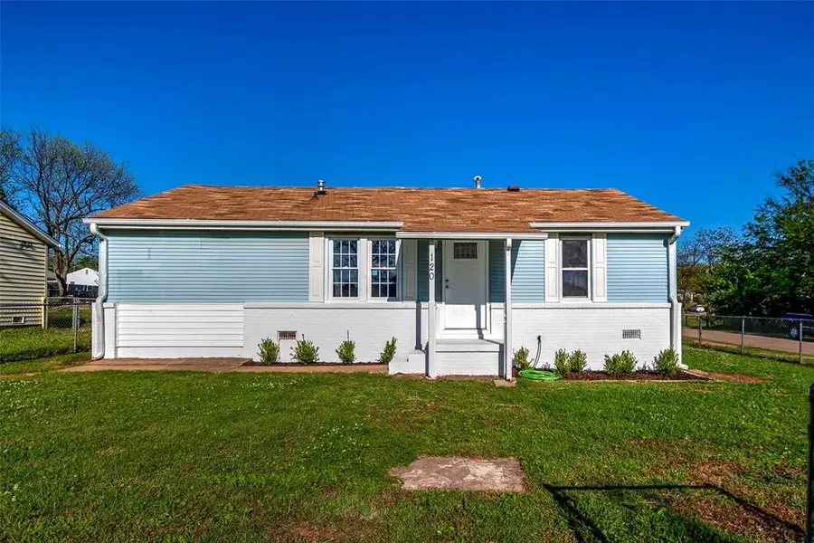 120 S Iowa Avenue, Chandler, OK 74834 - #3