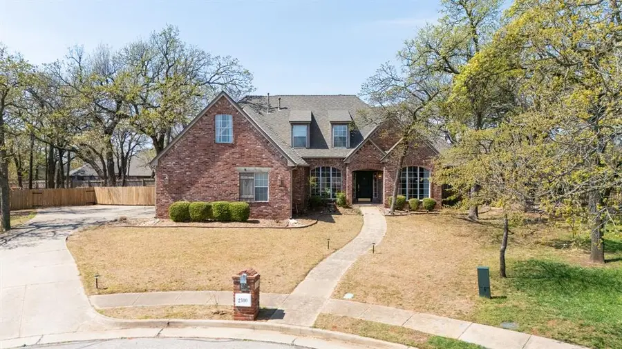 2300 Foxwood Circle, Edmond, OK 73034 - #2