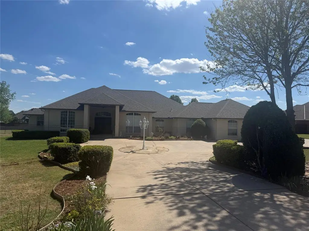 1508 SW 35th Street, Moore, OK 73160 - #1