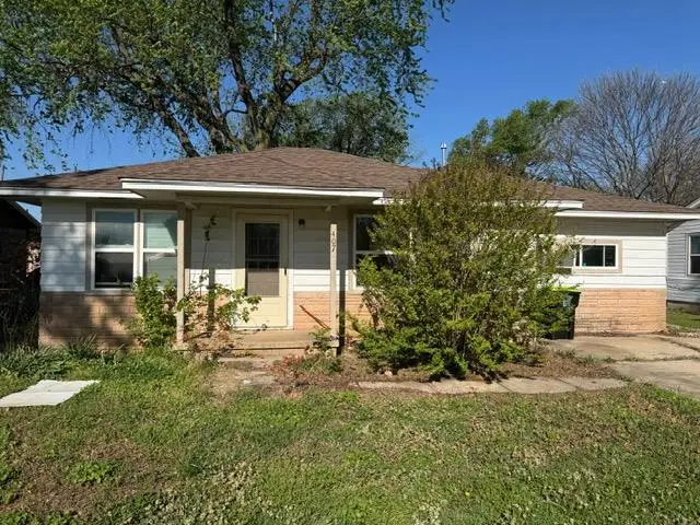 405 S Fox Street, Wayne, OK 73095 - #1