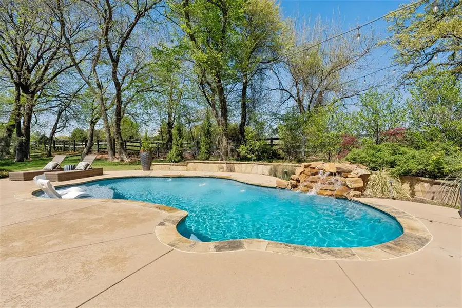 2216 Crestwood Drive, Jones, OK 73049 - #2