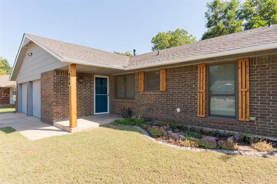 604 Howard Court, Edmond, OK 73003 - #3