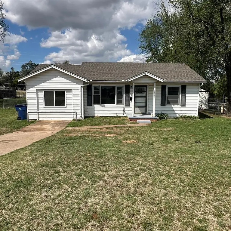 1012 Grand Terrace, Chickasha, OK 73018 - #1