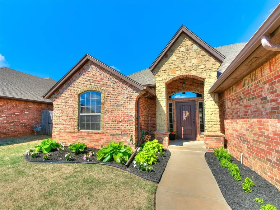 8909 Sue Anthony Lane, Yukon, OK 73099 - #2