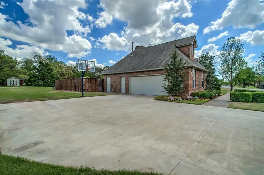 5824 Sorghum Run, Edmond, OK 73034 - #3