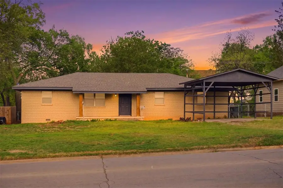 915 S 6th Street, Chickasha, OK 73018 - #2