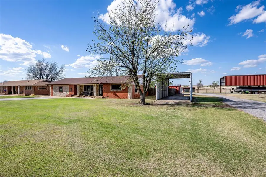 921 E North Boundary Street, Sentinel, OK 73664 - #2