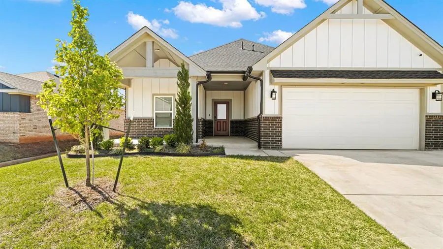 9240 NW 144th Place, Yukon, OK 73099 - #2