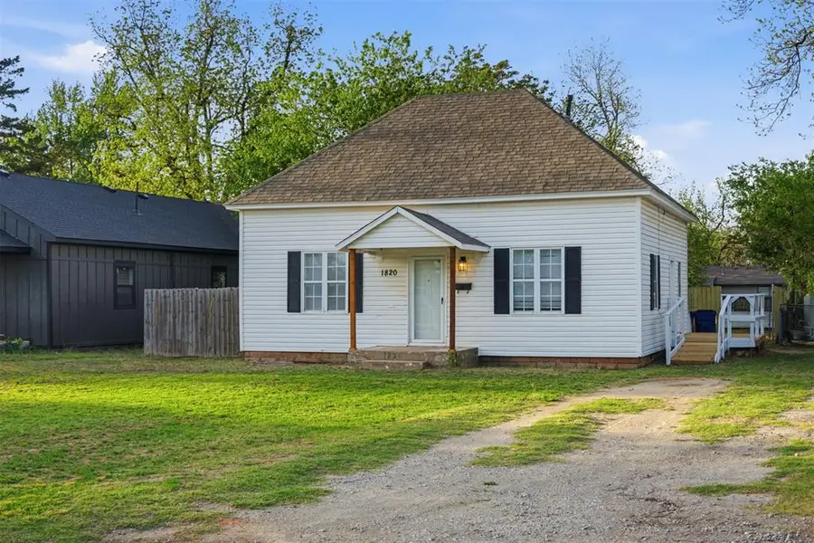 1820 W Idaho Avenue, Chickasha, OK 73018 - #2