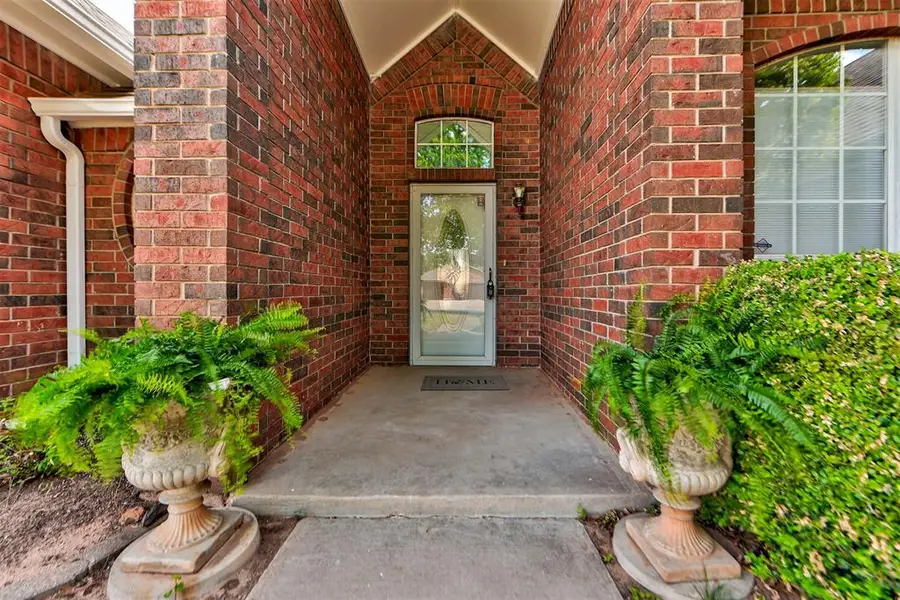 608 N Remington Way, Mustang, OK 73064 - #3