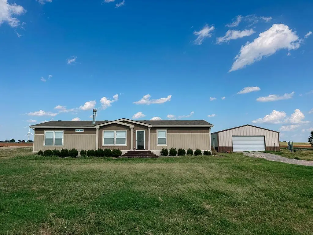 10091 County Street 2620 Street, Lookeba, OK 73053 - #1