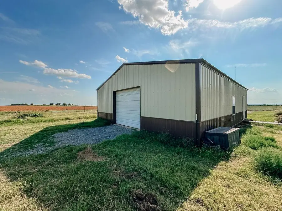 10091 County Street 2620 Street, Lookeba, OK 73053 - #2