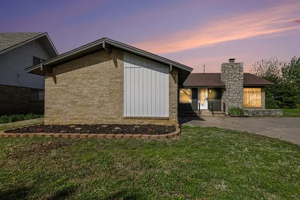 1001 Queensboro Place, Yukon, OK 73099