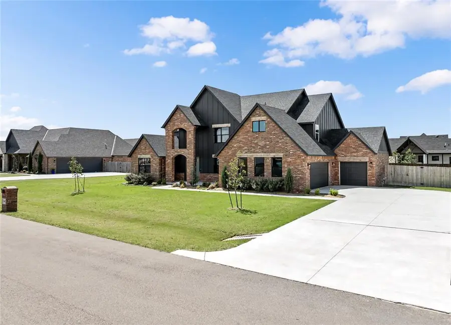 1045 Collis Way, Newcastle, OK 73065 - #2