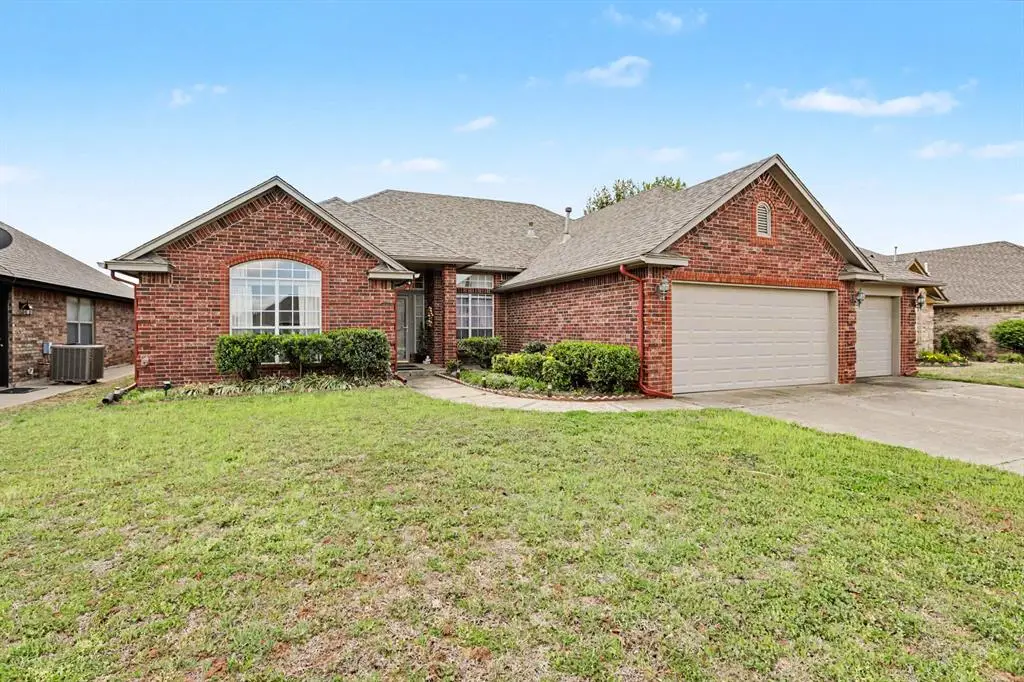 720 W Alamo Way, Mustang, OK 73064 - #1