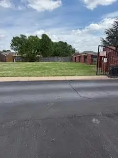 3912 New London Avenue, Moore, OK 73160 - #2