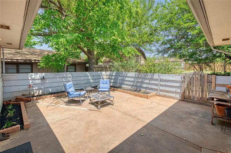 1206 Colorado Avenue, Elk City, OK 73644 - #3