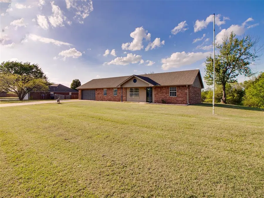 215 W 12th Street, Stroud, OK 74079 - #2