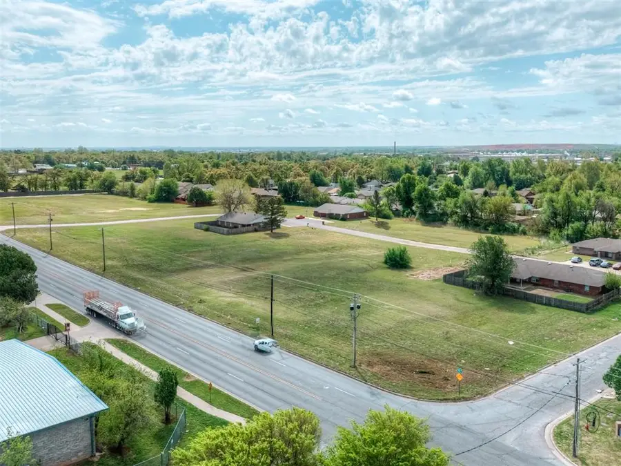 8240 NW 10th Street, Oklahoma City, OK 73127 - #2