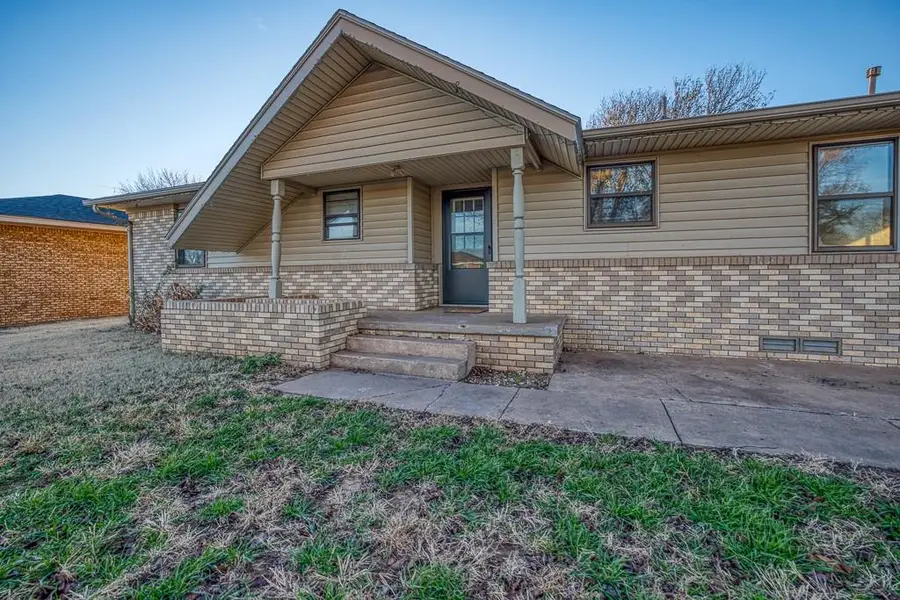 834 Mimosa Drive, Watonga, OK 73772 - #2