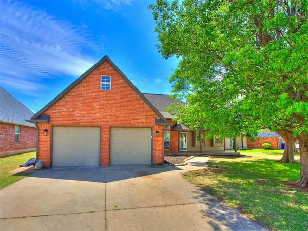 328 E Charlotte Terrace, Mustang, OK 73064