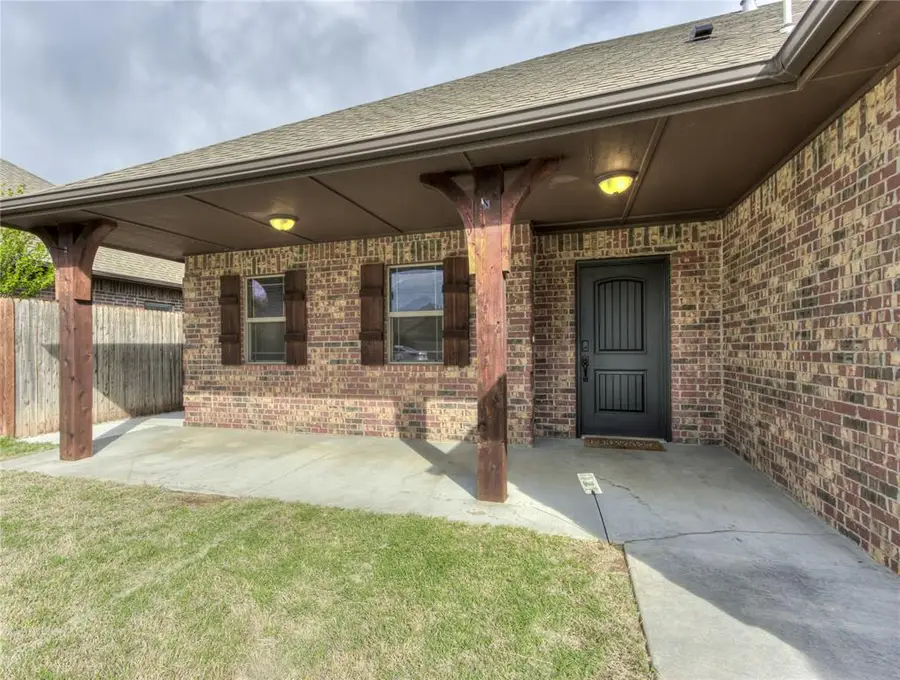 20647 Frontier Avenue, Harrah, OK 73045 - #3