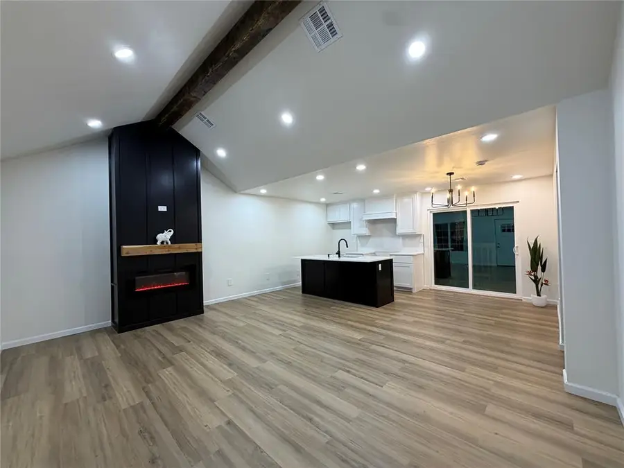 2117 NW 34th Street, Oklahoma City, OK 73112 - #2