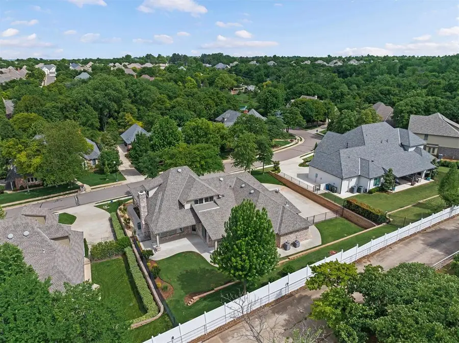 2801 Woodland Creek Drive, Edmond, OK 73034 - #3