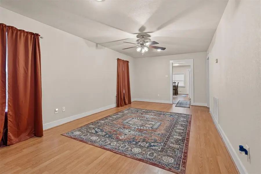 214 S Locust Street, Pauls Valley, OK 73075 - #3