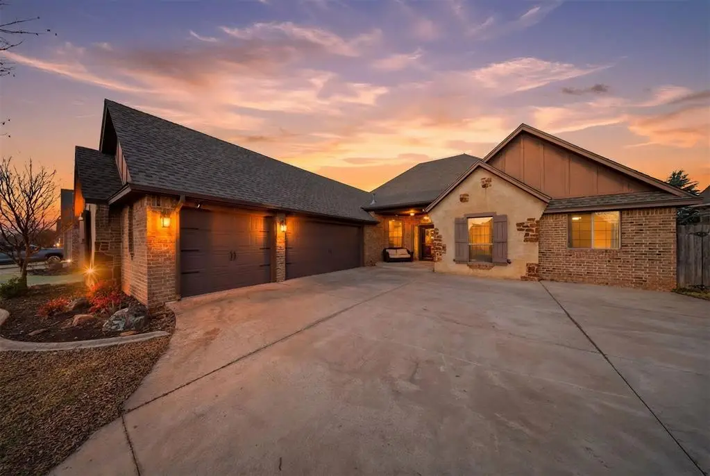 2425 Glenmere Drive, Edmond, OK 73003 - #1