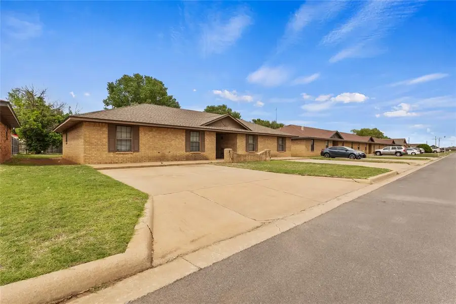 2113 Lynn Lane, Weatherford, OK 73096 - #3