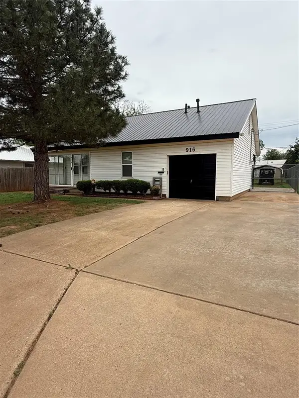 916 E A Street, Altus, OK 73521