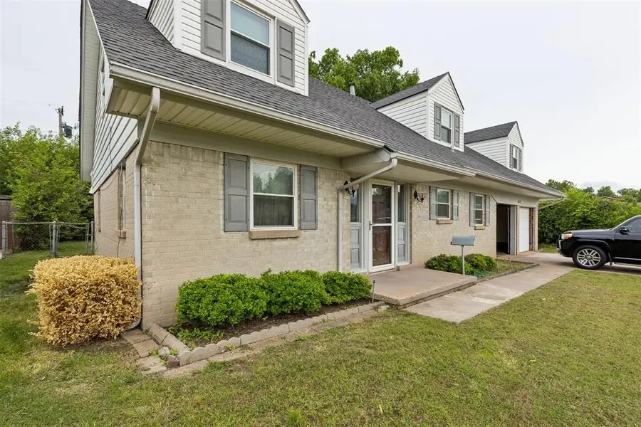 3112 Center Street, The Village, OK 73120 - #2
