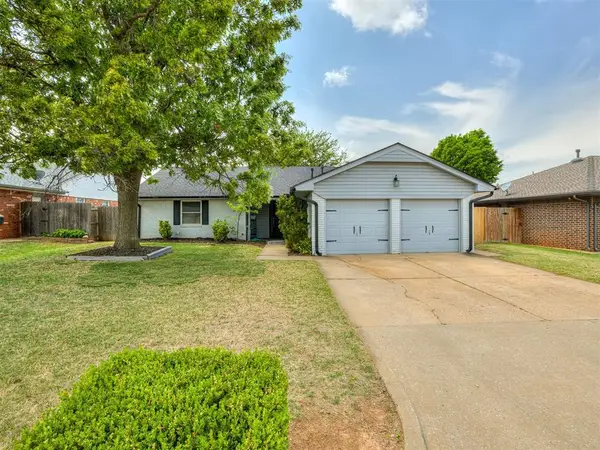 9927 Georgia Avenue, The Village, OK 73120