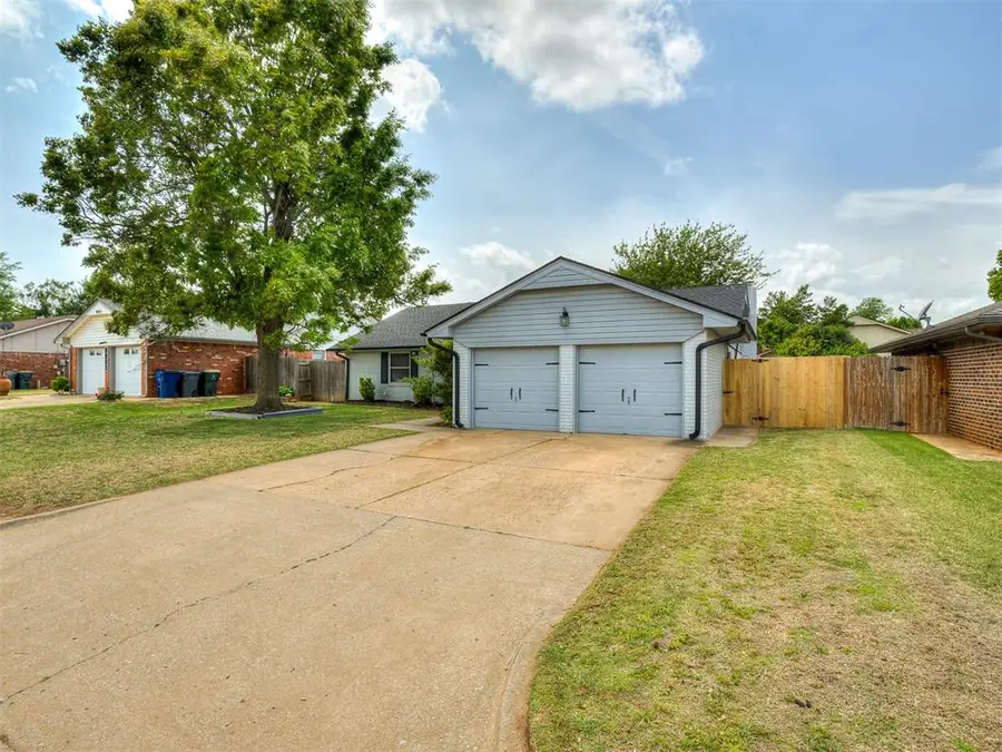 9927 Georgia Avenue, The Village, OK 73120 - #2
