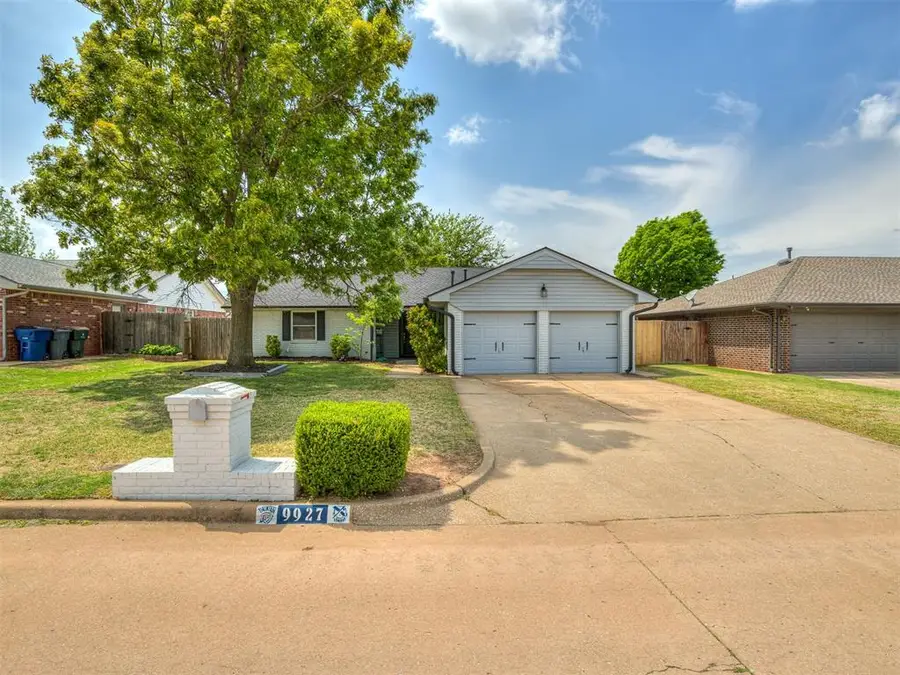 9927 Georgia Avenue, The Village, OK 73120 - #3
